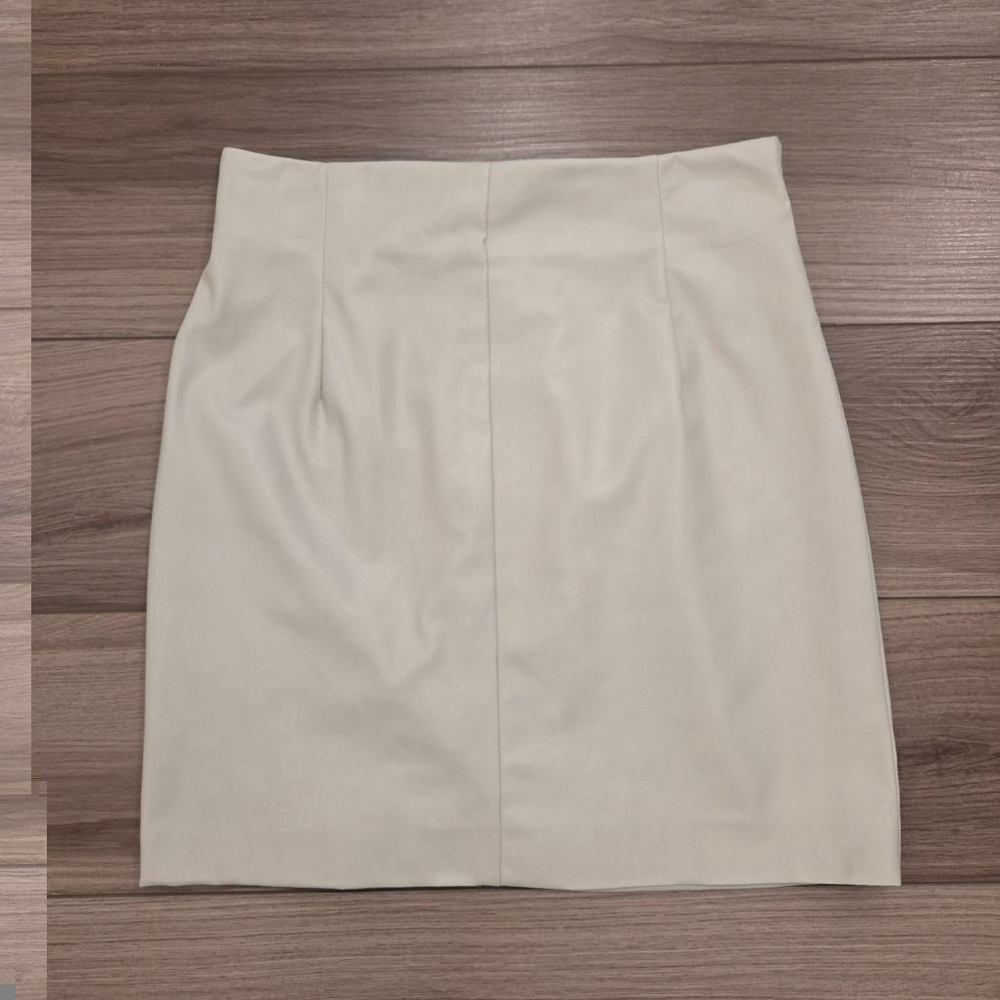 H&M Cream Faux Leather Mini Skirt Size XS-S